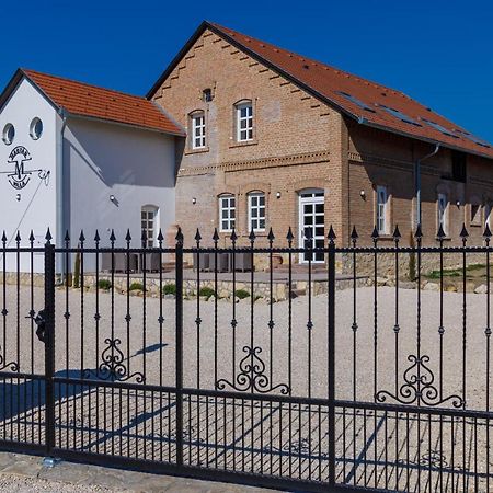 Magtar Villa Bóly Екстериор снимка